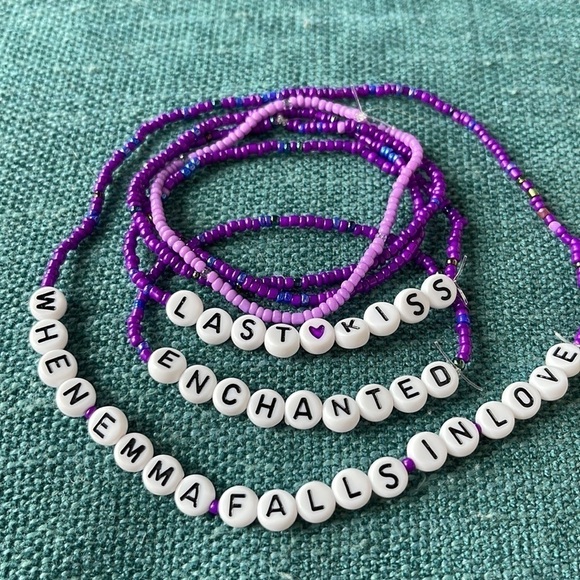 50-Pack Taylor Swift Friendship Bracelets for Trading at Eras Concerts - Picture 3 of 16